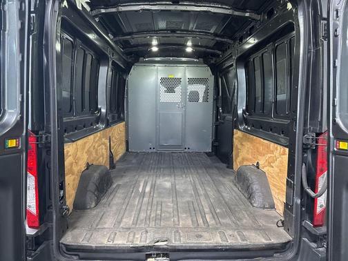 2017 Ford Transit-250 148 WB Medium Roof Cargo