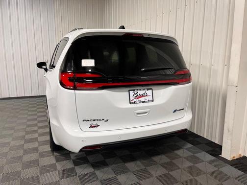 2025 Chrysler Pacifica Hybrid Select