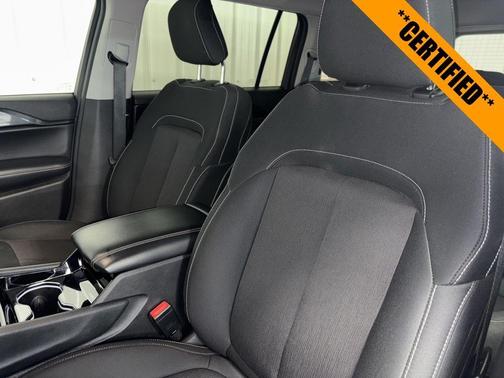 2022 Jeep Grand Cherokee L Laredo