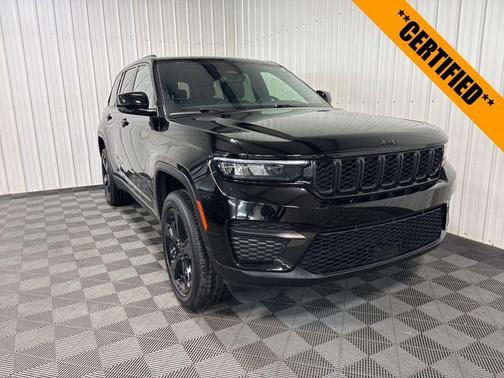 2022 Jeep Grand Cherokee Altitude