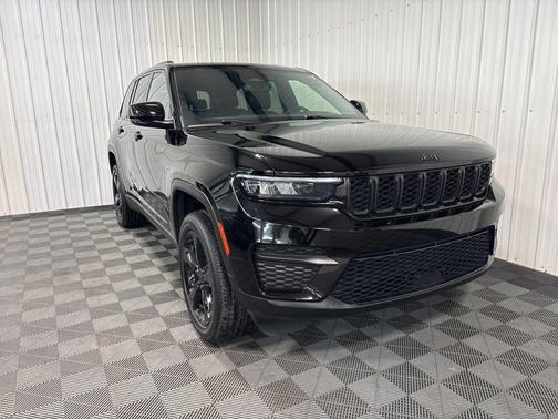 2022 Jeep Grand Cherokee Altitude