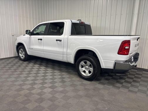 Bright White Clearcoat 2025 RAM 1500 Big Horn/Lone Star