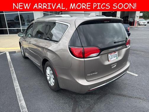 2018 Chrysler Pacifica Touring-L