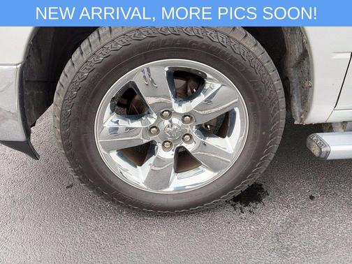 Bright Silver Clearcoat Metallic 2014 RAM 1500 SLT