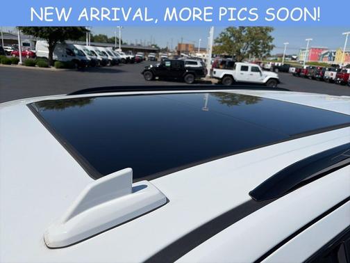 Summit White 2022 Chevrolet Tahoe Z71
