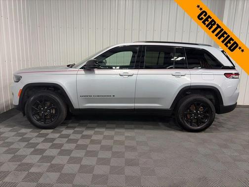 Silver Zynith 2024 Jeep Grand Cherokee Laredo
