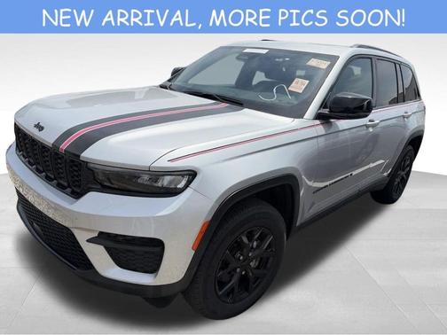 Silver Zynith 2024 Jeep Grand Cherokee Laredo