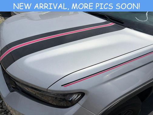Silver Zynith 2024 Jeep Grand Cherokee Laredo