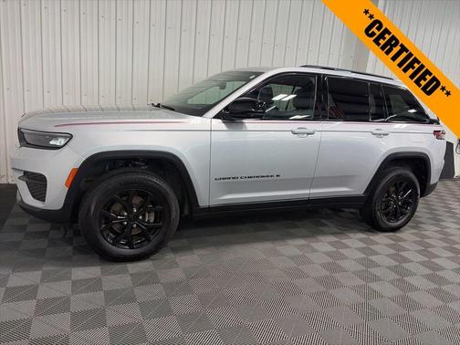 Silver Zynith 2024 Jeep Grand Cherokee Laredo