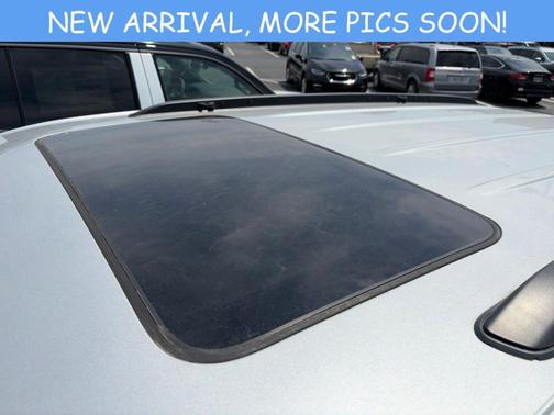 Silver Zynith 2024 Jeep Grand Cherokee Laredo
