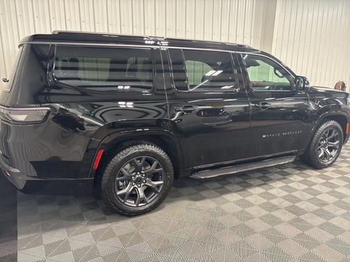 Gloss Black 2026 Jeep Grand Wagoneer Base