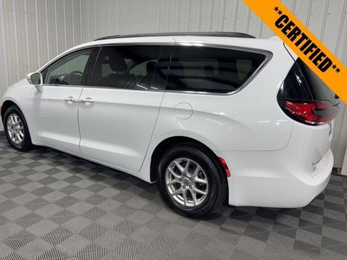 2022 Chrysler Pacifica Touring-L