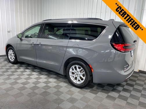 2022 Chrysler Pacifica Touring-L
