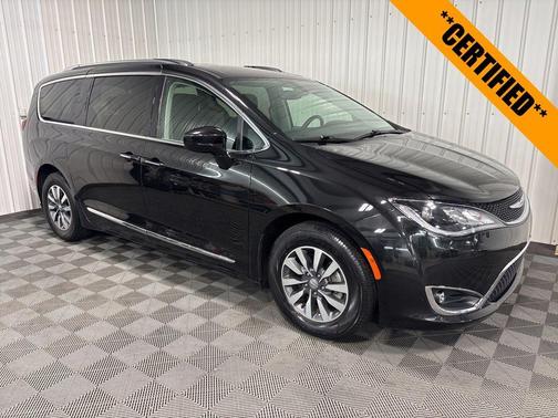 2020 Chrysler Pacifica Touring-L Plus