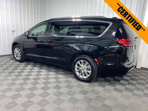 2021 Chrysler Pacifica Touring-L