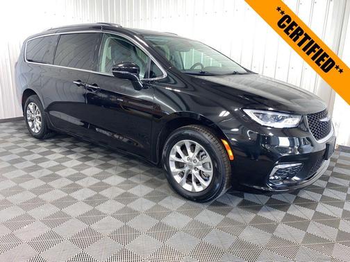 2021 Chrysler Pacifica Touring-L