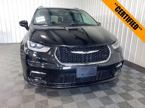 2021 Chrysler Pacifica Touring-L