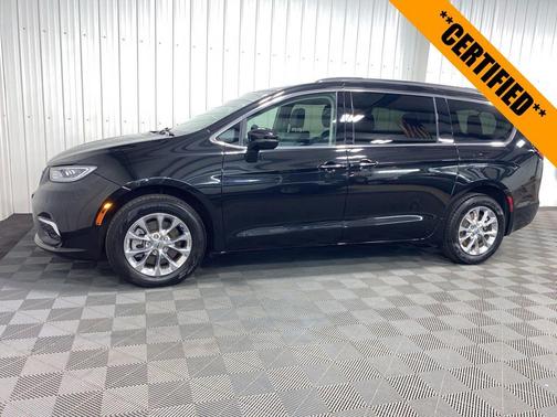2021 Chrysler Pacifica Touring-L