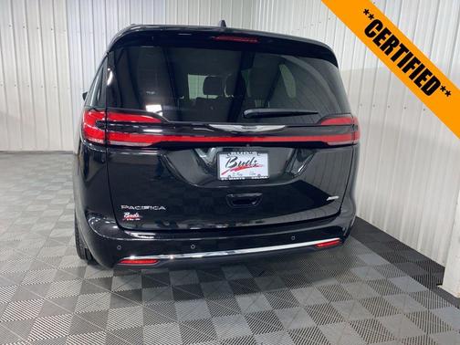 2021 Chrysler Pacifica Touring-L