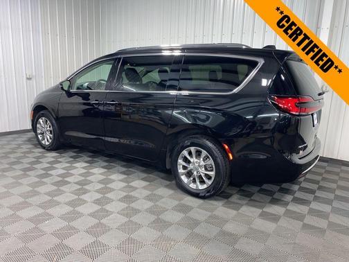 2021 Chrysler Pacifica Touring-L