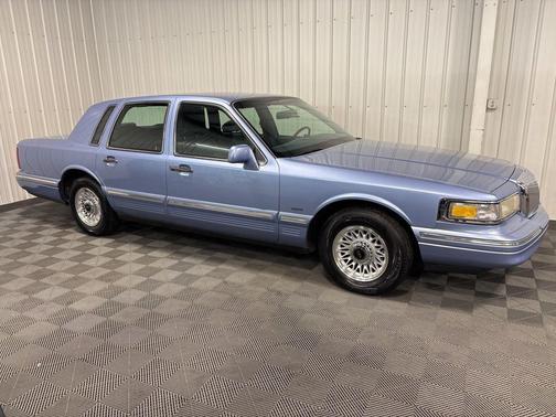 1995 Lincoln Town Car Executive