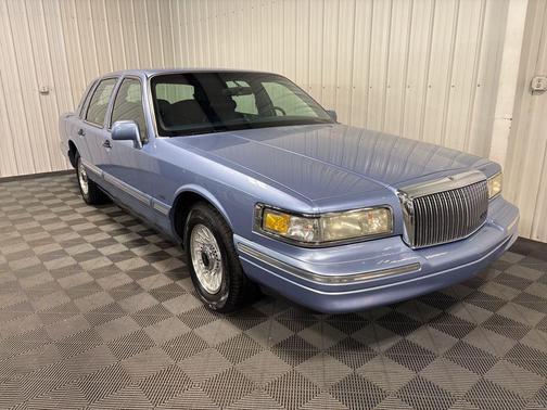 1995 Lincoln Town Car Executive