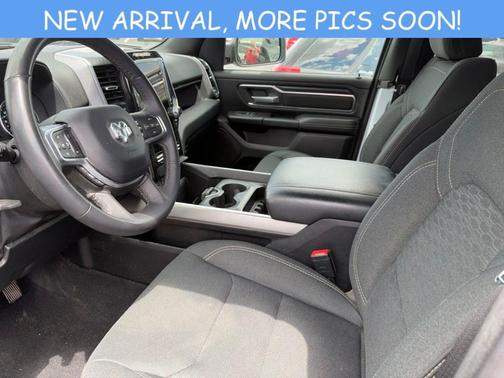 Bright White Clearcoat 2025 RAM 1500 Big Horn/Lone Star