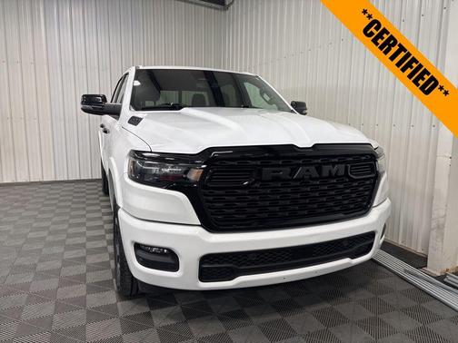 Bright White Clearcoat 2025 RAM 1500 Big Horn/Lone Star