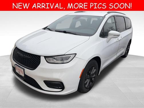 2021 Chrysler Pacifica Touring-L