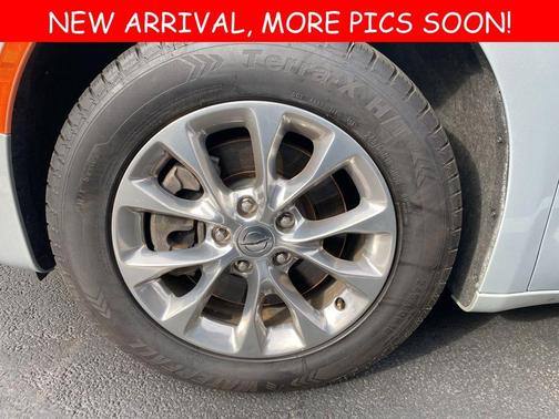 2022 Chrysler Pacifica Touring-L