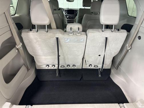 2021 Chrysler Pacifica Touring-L