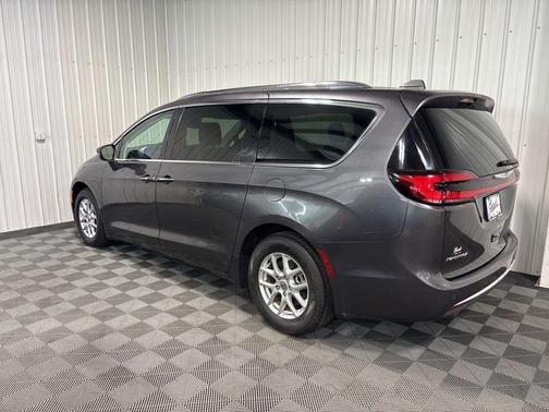 2021 Chrysler Pacifica Touring-L
