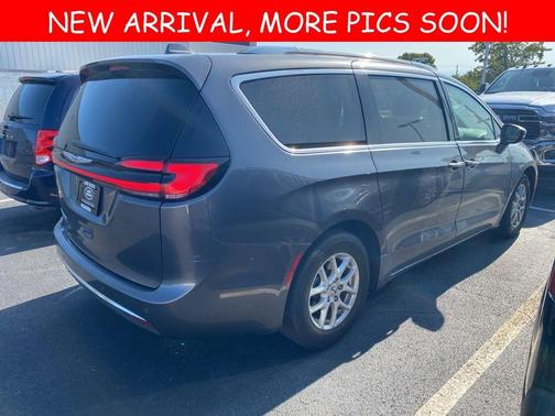 2021 Chrysler Pacifica Touring-L
