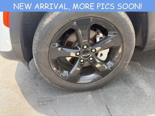 Bright White Clearcoat 2023 Jeep Grand Cherokee Limited