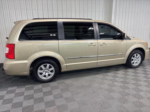 2011 Chrysler Town & Country Touring