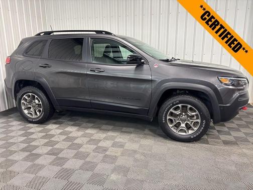 2023 Jeep Cherokee Trailhawk