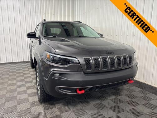 2023 Jeep Cherokee Trailhawk