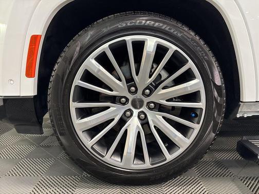 2024 Jeep Grand Wagoneer L Series III