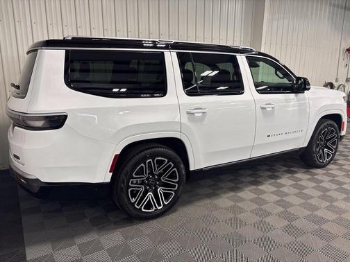 Bright White Clearcoat 2027 Jeep Grand Wagoneer OVERLAND