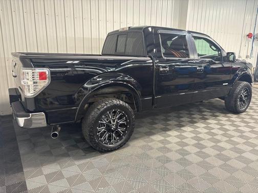 Black 2011 Ford F-150 Lariat