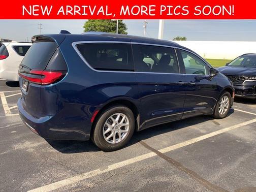 2021 Chrysler Pacifica Touring-L
