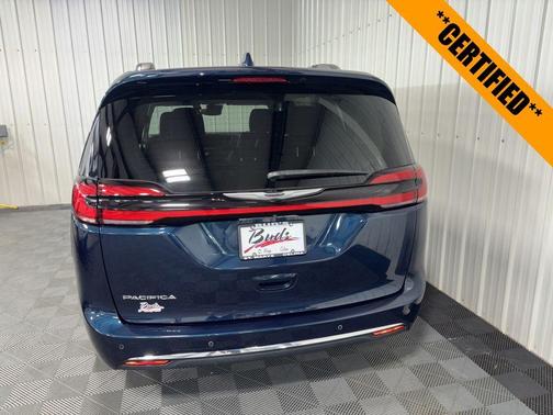 2021 Chrysler Pacifica Touring-L