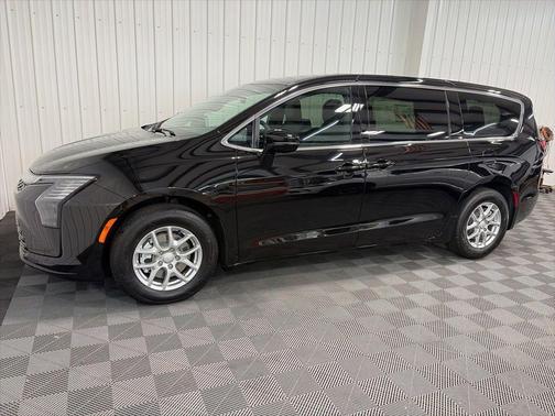 PXJ 2027 Chrysler Pacifica SELECT