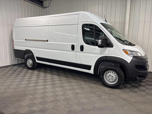 Bright White Clearcoat 2026 RAM ProMaster 3500 High Roof