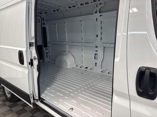 Bright White Clearcoat 2026 RAM ProMaster 3500 High Roof