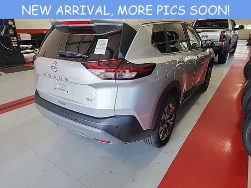 Brilliant Silver Metallic 2023 Nissan Rogue SV
