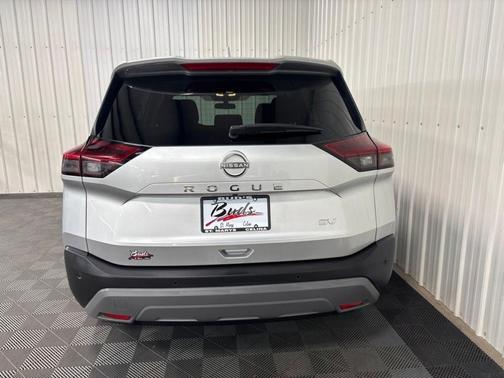Brilliant Silver Metallic 2023 Nissan Rogue SV