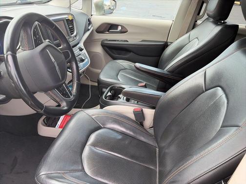 Molten Silver 2018 Chrysler Pacifica Touring-L