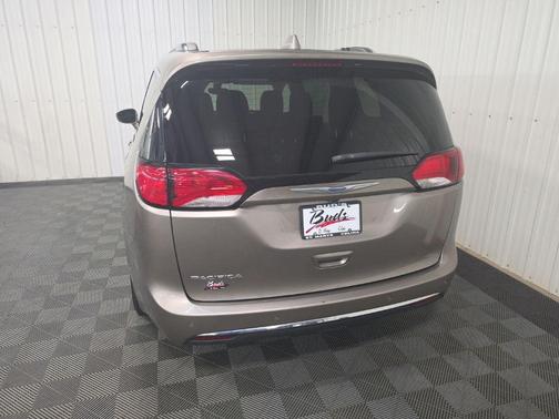 Molten Silver 2018 Chrysler Pacifica Touring-L