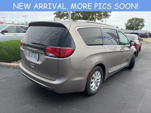 Molten Silver 2018 Chrysler Pacifica Touring-L
